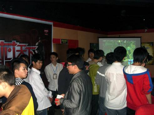 高原酣战!“WCG2010 AMD杯校园争霸战”贵阳站落幕