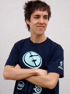 http://news.replays.net//news/webdownloadphoto/2010-6-26/1277556938_0.jpg