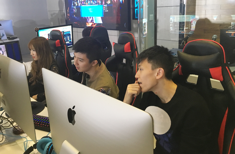 cba全明星pk柚子小訫 除了篮球就爱lol